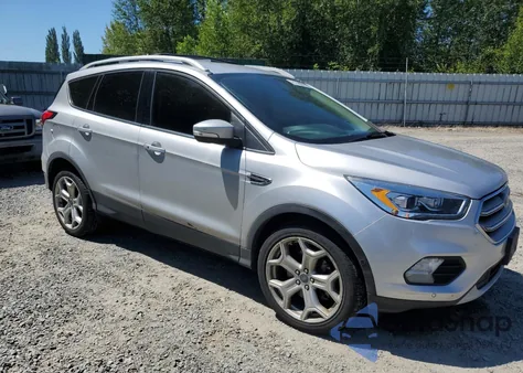 2019 Ford Escape Titanium из США, поврежденный, VIN 1FMCU0J92KUB62184